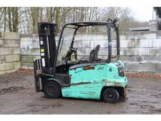 Chariot élévateur d'occasion MITSUBISHI FB35N ELEKTRO VIERRADFRONTSTAPLER (13047545)