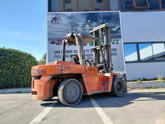 Chariot élévateur d'occasion NISSAN DF05A79V DIESEL VIERRADFRONTSTAPLER (13037912) backdrop