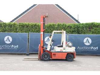 Chariot élévateur d'occasion NISSAN PH02A-25U GAS VIERRADFRONTSTAPLER (13064285)