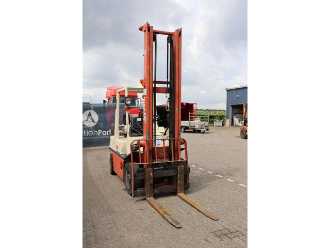 Chariot élévateur d'occasion NISSAN PH02A-25U GAS VIERRADFRONTSTAPLER (13064285)