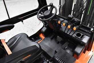 Chariot élévateur d'occasion NOBLELIFT CPD30 A 4800 ELEKTRO VIERRADFRONTSTAPLER (13072839)