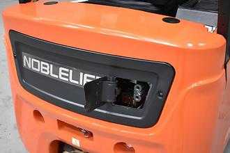 Chariot élévateur d'occasion NOBLELIFT FE3D16N1 3300 ELEKTRO DREIRADFRONTSTAPLER (13072900)