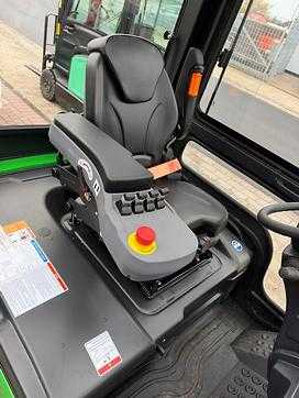 Chariot élévateur d'occasion NOBLELIFT FE4P20Q ELEKTRO VIERRADFRONTSTAPLER (13074102)