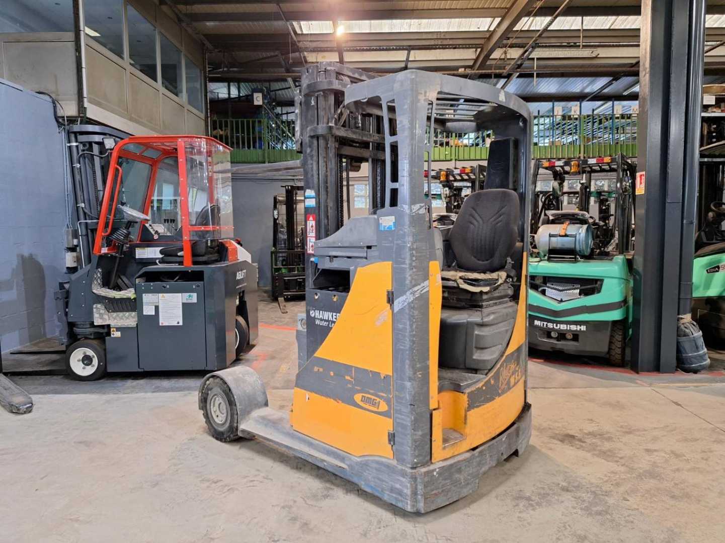 Chariot élévateur d'occasion OMG NEOS 16SE ELEKTRO SCHUBMASTSTAPLER (12905820)
