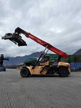 Chariot élévateur d'occasion SANY SRSC453G-P DIESEL REACHSTACKER (13006568)
