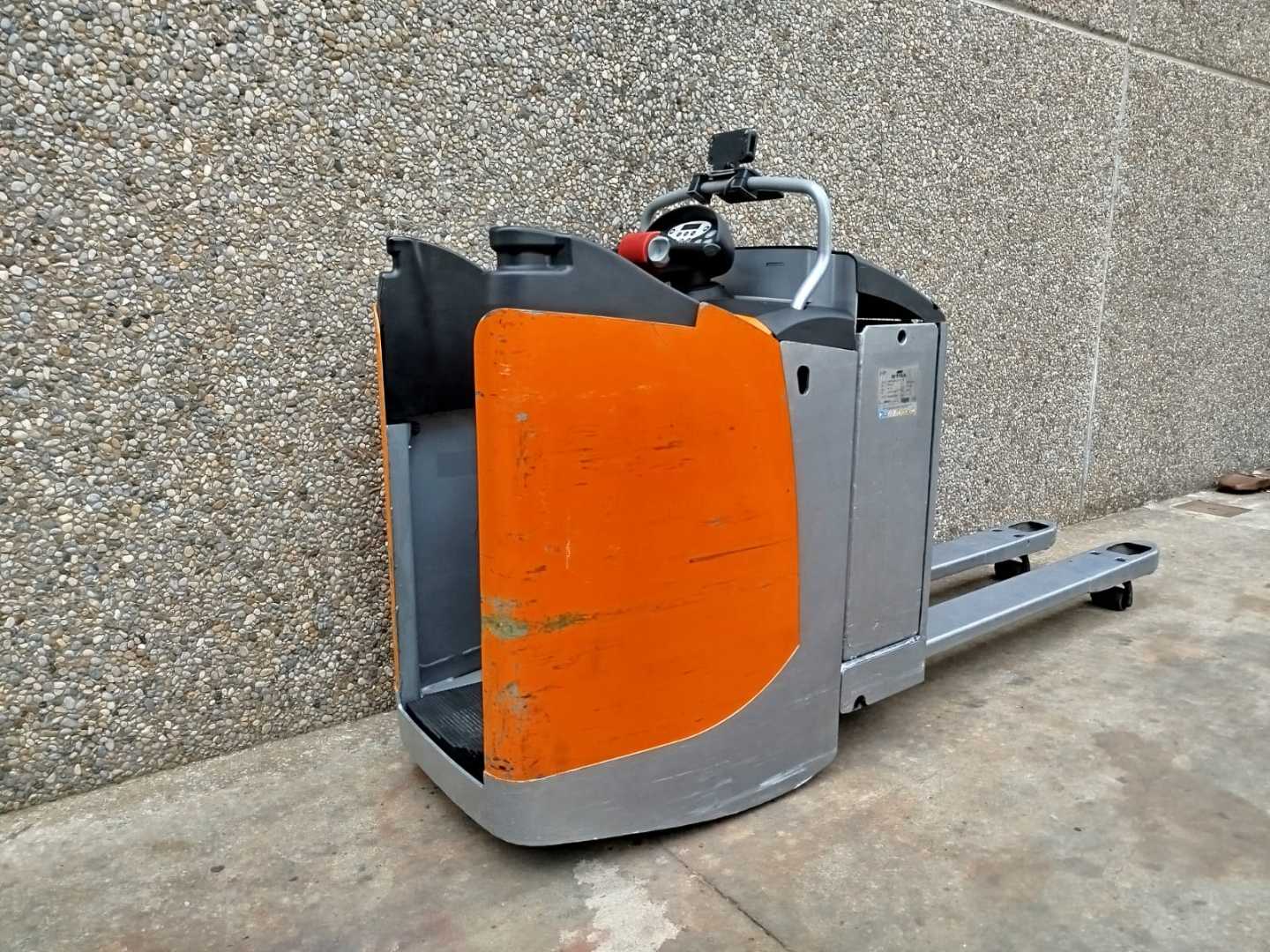 Chariot élévateur d'occasion STILL EXU-S22 ELEKTRO NIEDERHUBWAGENSEMIELEKTRISCH (13049737)