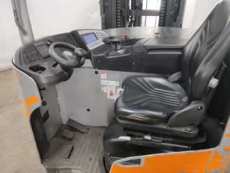 Chariot élévateur d'occasion STILL FM-X17 ELEKTRO SCHUBMASTSTAPLER (12903939)