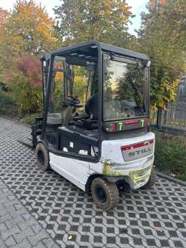 Chariot élévateur d'occasion STILL R 60-30 ELEKTRO VIERRADFRONTSTAPLER (13073830)