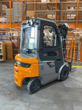 Chariot élévateur d'occasion STILL RCE20P_LI-ION ELEKTRO VIERRADFRONTSTAPLER (12954761)
