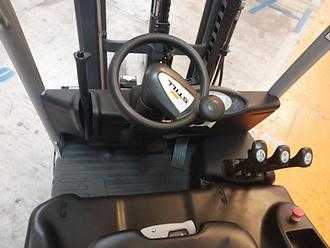 Chariot élévateur d'occasion STILL RX 50 - 13 ELEKTRO DREIRADFRONTSTAPLER (13059662)
