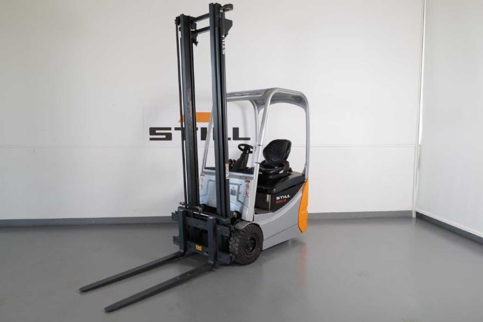 Chariot élévateur d'occasion STILL RX-50-13 ELEKTRO DREIRADFRONTSTAPLER (13064655)