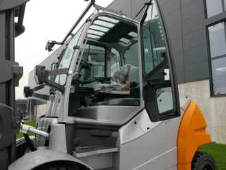 Chariot élévateur d'occasion STILL RX 60-80 ELEKTRO VIERRADFRONTSTAPLER (12785839)