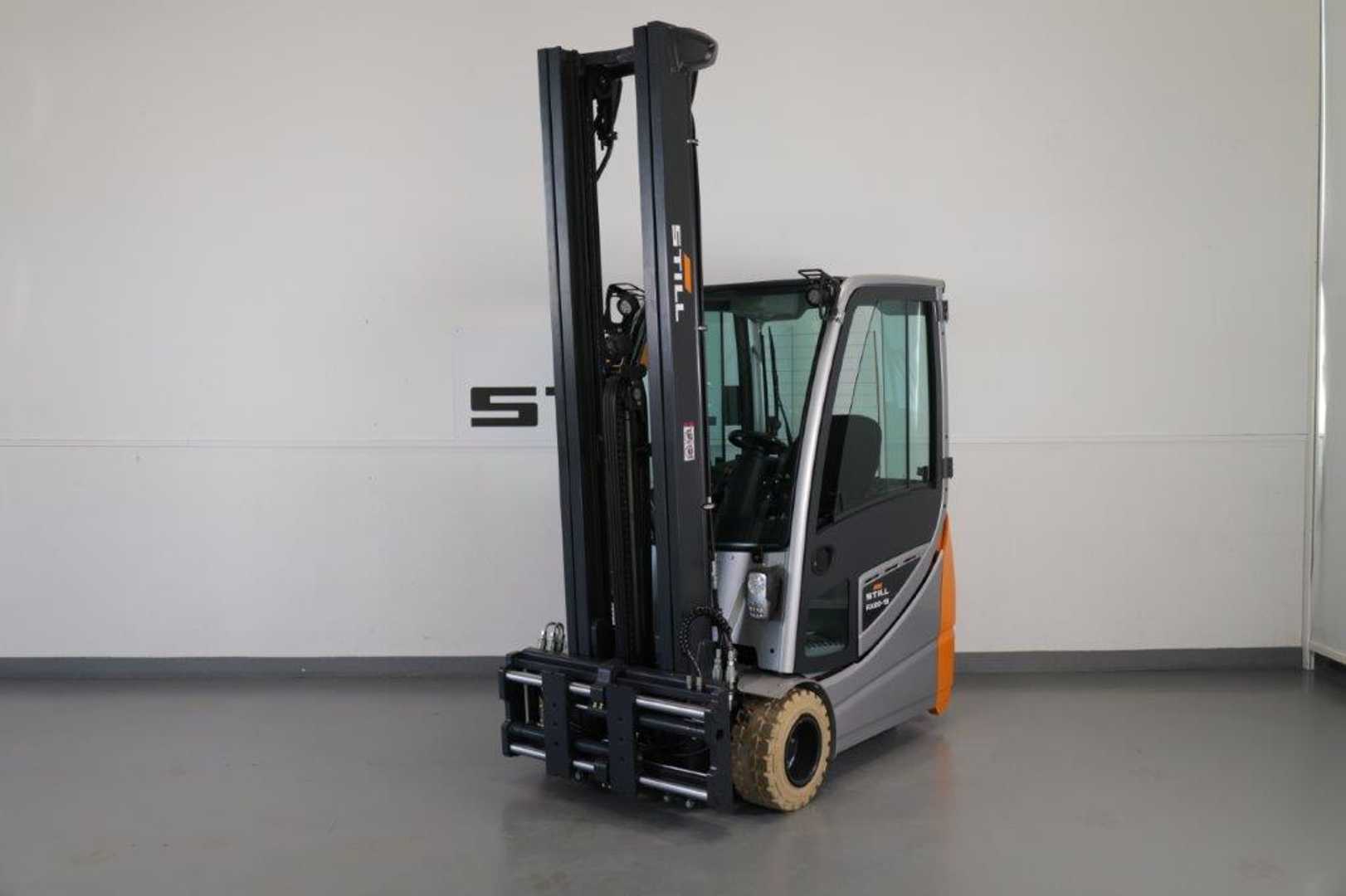 Chariot élévateur d'occasion STILL RX20-18 ELEKTRO DREIRADFRONTSTAPLER (12981747)