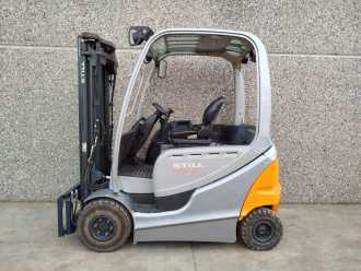 Chariot élévateur d'occasion STILL RX60-25 ELEKTRO VIERRADFRONTSTAPLER (13067342)