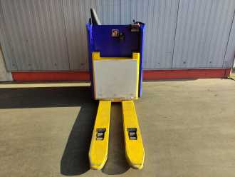 Chariot élévateur d'occasion STOECKLIN EFP30XXL ELEKTRO NIEDERHUBWAGENDEICHSEL (12979982)