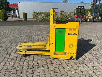 Chariot élévateur d'occasion STOECKLIN ESI 12,5 N ELEKTRO NIEDERHUBWAGENFAHRERSTAND (12907611) backdrop