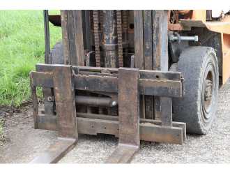 Chariot élévateur d'occasion TOYOTA 02-4FD20 DIESEL VIERRADFRONTSTAPLER (13065089)