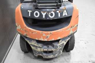 Chariot élévateur d'occasion TOYOTA 02-8FGF20 /58286/ GAS VIERRADFRONTSTAPLER (13064092)