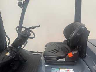 Chariot élévateur d'occasion TOYOTA 52-8 FDF 25 DIESEL VIERRADFRONTSTAPLER (13071648)