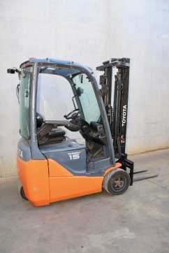 Chariot élévateur d'occasion TOYOTA 8FBE15T ELEKTRO DREIRADFRONTSTAPLER (12961098)