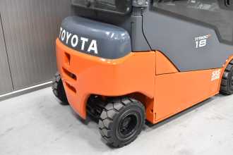 Chariot élévateur d'occasion TOYOTA 8FBM18T /57626/ ELEKTRO VIERRADFRONTSTAPLER (13039646)
