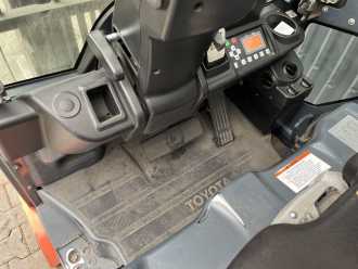 Chariot élévateur d'occasion TOYOTA 8FBMK16T ELEKTRO VIERRADFRONTSTAPLER (13065984)