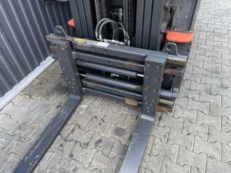 Chariot élévateur d'occasion TOYOTA 8FBMT25 ELEKTRO VIERRADFRONTSTAPLER (13071991)