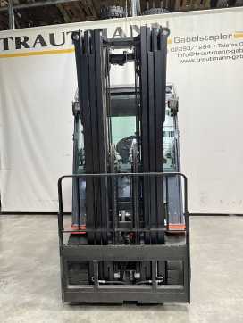 Chariot élévateur d'occasion TOYOTA 8FBMT35 ELEKTRO VIERRADFRONTSTAPLER (13075499)