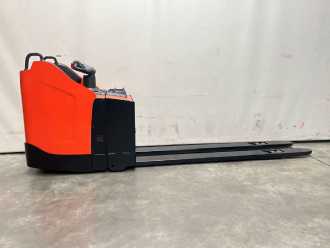 Chariot élévateur d'occasion TOYOTA LPE 220 ELEKTRO NIEDERHUBWAGENDEICHSEL (13076493)