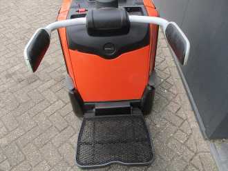 Chariot élévateur d'occasion TOYOTA LPE250 ELEKTRO NIEDERHUBWAGENFAHRERSTAND (13071689)
