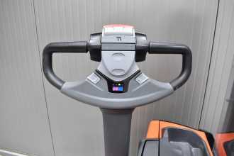Chariot élévateur d'occasion TOYOTA SWE 120 /58815/ ELEKTRO HOCHHUBKOMMISSIONIERER (13068701)