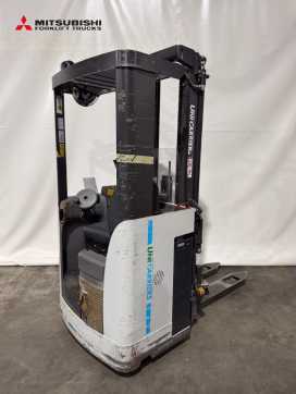 Chariot élévateur d'occasion UNICARRIERS 160SDTFVHS540XJN - 3.118 Std. - Fahrerquersitzstap ELEKTRO SEITENSTAPLER (12917270)