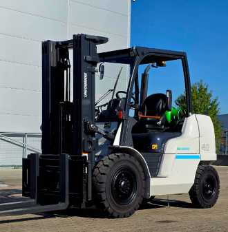Chariot élévateur d'occasion UNICARRIERS J2F4F40 FG40NT GX-40 DEMO WEITERE WEITERE (13070573)