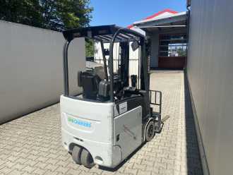 Chariot élévateur d'occasion UNICARRIERS TX3-15S ELEKTRO DREIRADFRONTSTAPLER (13061556)