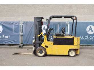 Chariot élévateur d'occasion YALE ERC50AKE ELEKTRO VIERRADFRONTSTAPLER (13062909)