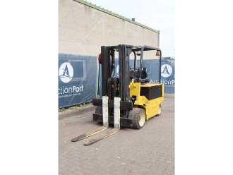 Chariot élévateur d'occasion YALE ERC50AKE ELEKTRO VIERRADFRONTSTAPLER (13062909)