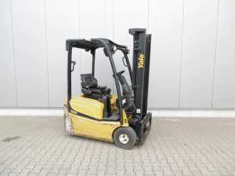Chariot élévateur d'occasion YALE ERP 15 VT ELEKTRO DREIRADFRONTSTAPLER (12939003)
