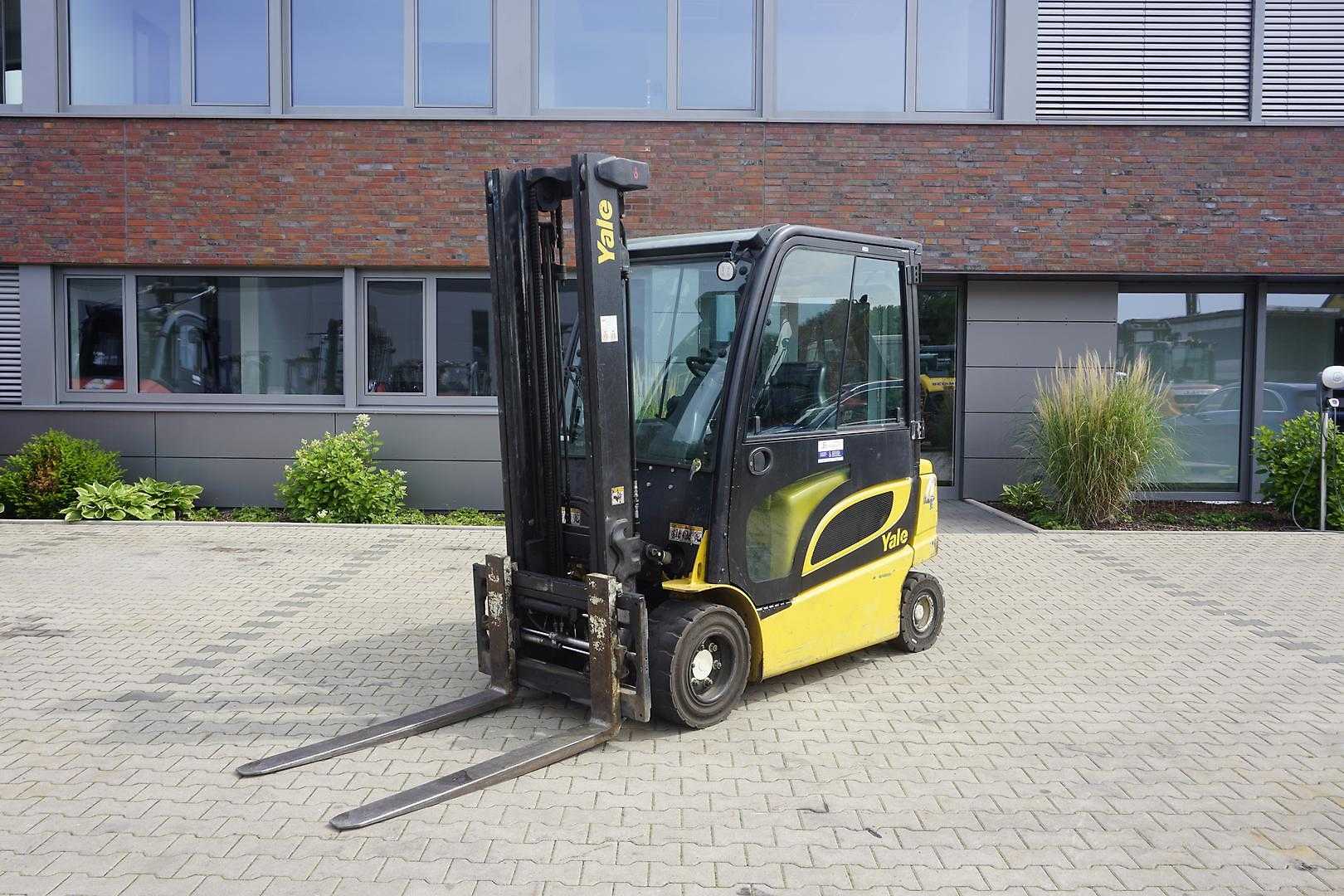 Chariot élévateur d'occasion YALE ERP 30VL - 2019er ELEKTRO VIERRADFRONTSTAPLER (13048210)