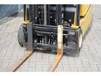 Chariot élévateur d'occasion YALE ERP16VT ELEKTRO VIERRADFRONTSTAPLER (13041397)