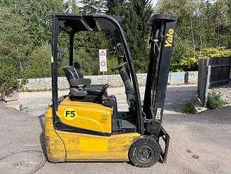 Chariot élévateur d'occasion YALE ERP16VT SWB E2130 - 4900mm ELEKTRO DREIRADFRONTSTAPLER (13069379)