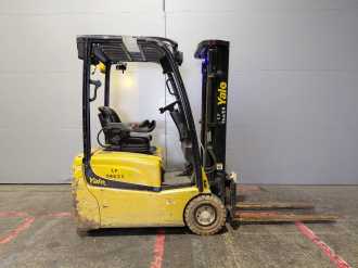 Chariot élévateur d'occasion YALE ERP16VT SWB ELEKTRO DREIRADFRONTSTAPLER (13069702)