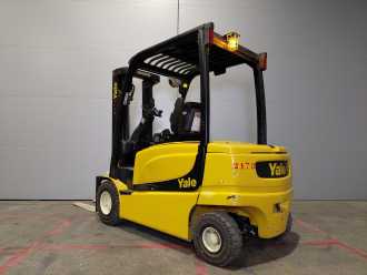 Chariot élévateur d'occasion YALE ERP35 VL ELEKTRO VIERRADFRONTSTAPLER (13035560) backdrop