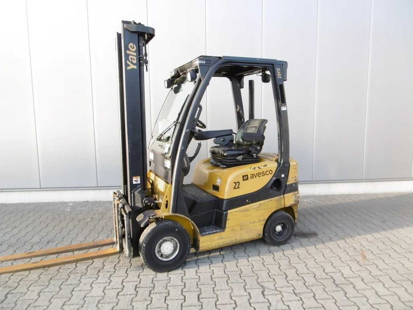 Chariot élévateur d'occasion YALE GDP 20 SVX V2425 DIESEL VIERRADFRONTSTAPLER (13023676)