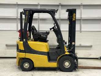 Chariot élévateur d'occasion YALE GLP18VXV2175 GAS VIERRADFRONTSTAPLER (13005690)