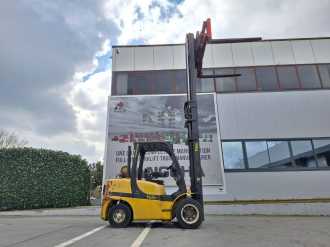 Chariot élévateur d'occasion YALE GLP45SVX5 GAS VIERRADFRONTSTAPLER (12912930)