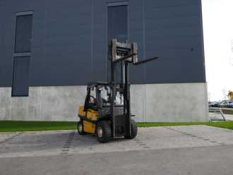 Chariot élévateur d'occasion YALE GLP55MJ V2214 GAS VIERRADFRONTSTAPLER (12920292)