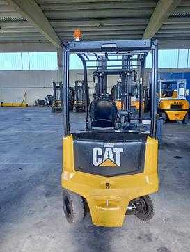 Used Forklift Truck CATERPILLAR EP25CN ELEKTRO VIERRADFRONTSTAPLER (12977172)