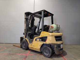 Used Forklift Truck CATERPILLAR GP25NTD GAS VIERRADFRONTSTAPLER (13076466)