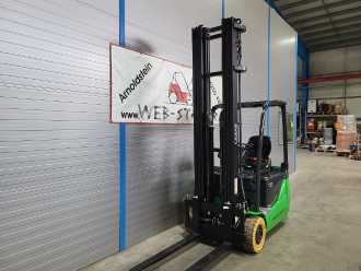 Used Forklift Truck CESAB B316II ELEKTRO DREIRADFRONTSTAPLER (13058041) backdrop
