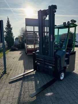 Used Forklift Truck COMBILIFT CBE 3000 ELEKTRO VIERWEGESTAPLER (12924950) backdrop